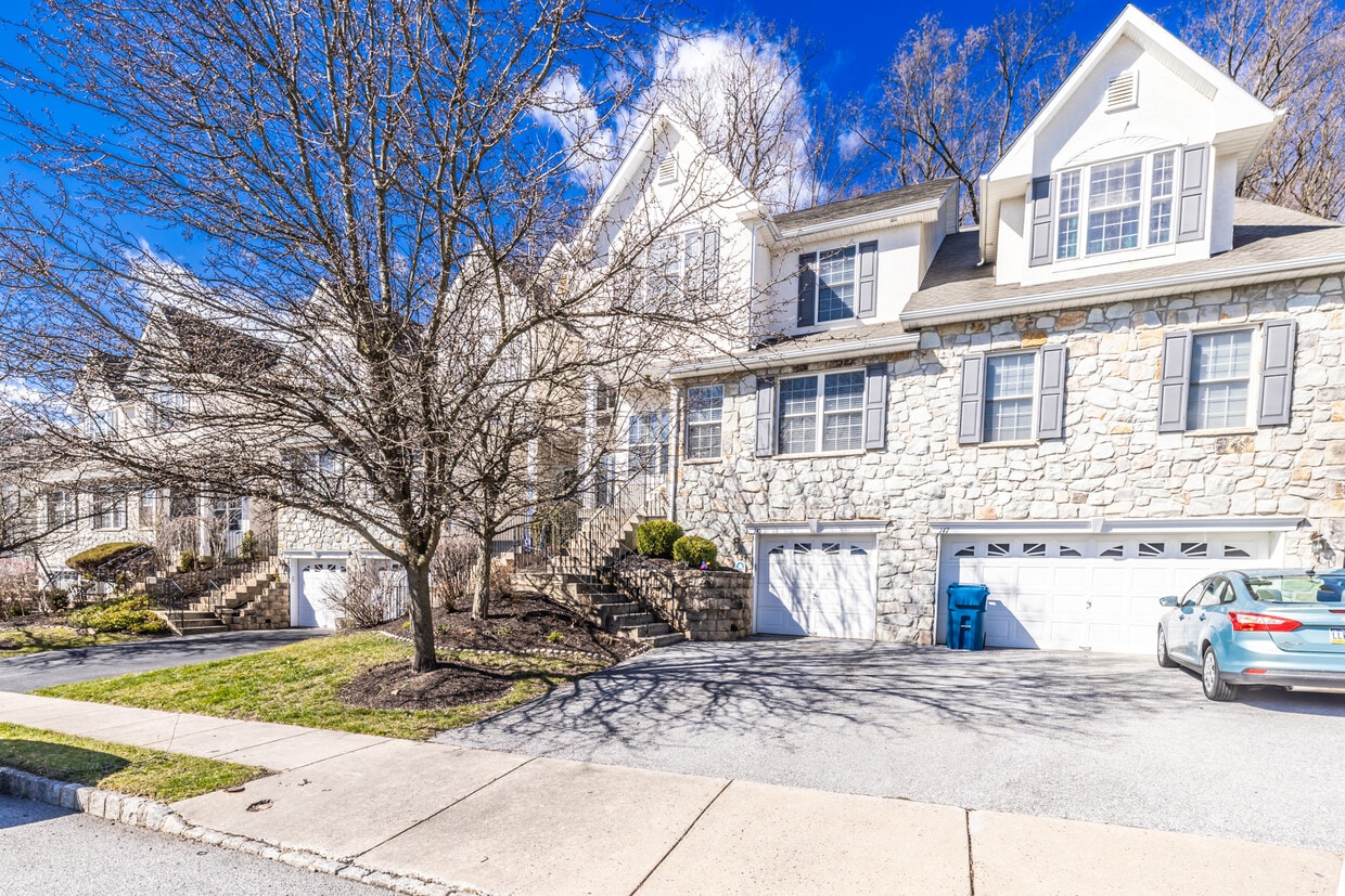 145 Madison Way, Downingtown, PA 19335 Townhome Rentals in