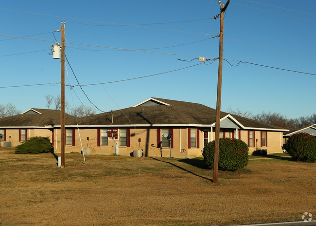 Foto del edificio - Kingswood Estates