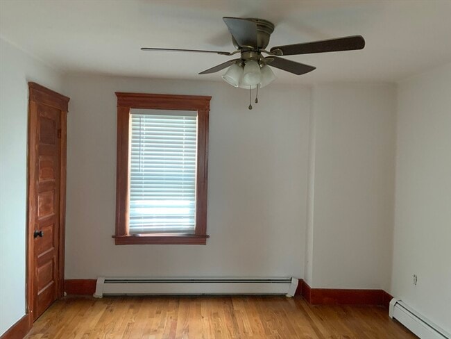 Foto del edificio - 33 Bedford Ave