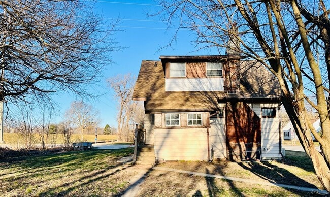 Building Photo - 3-Bed House in Waterloo