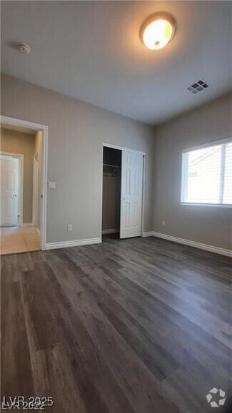 Building Photo - 525 Sun Mountain Ave