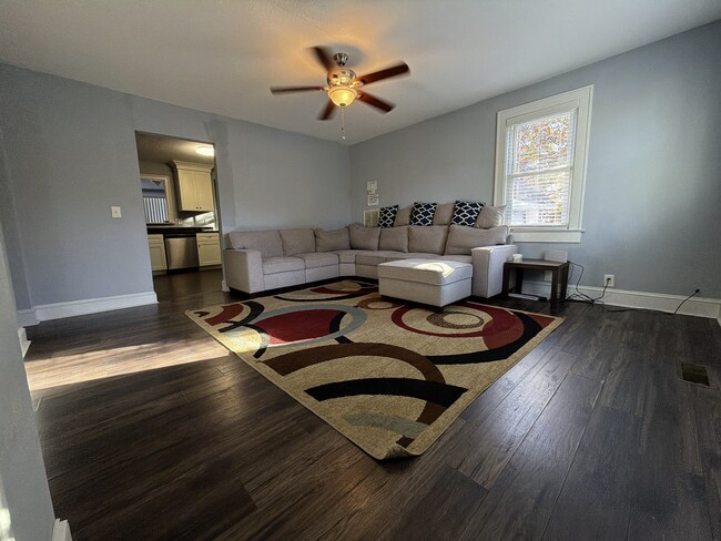 Foto del edificio - 25 W Sunset Rd