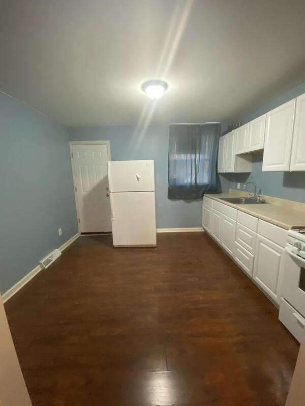 Building Photo - 2504 Lauretta Ave