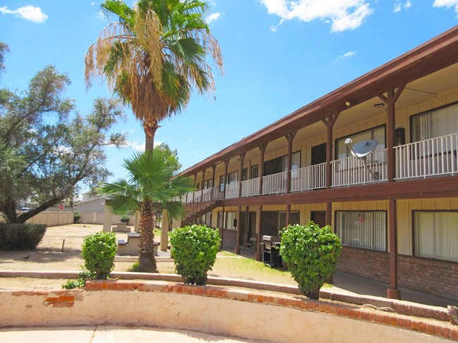Building Photo - Twelve Palms Apartments
