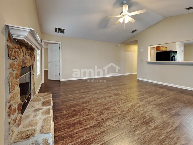 Building Photo - 96742 Commodore Point Dr