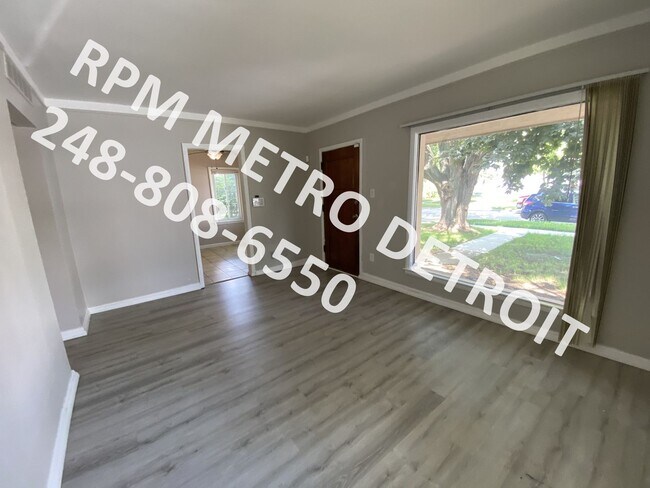 Building Photo - Cute 3-Bedroom Ranch in Dearborn Heights