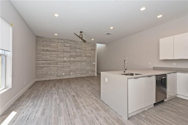 Foto del edificio - 1105 NE 2nd Ave