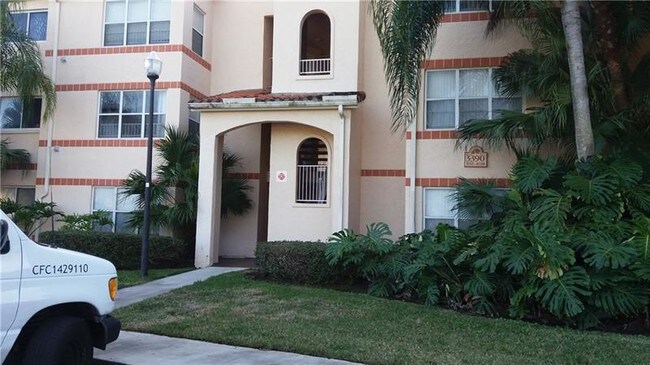 Foto del edificio - 3390 Pinewalk Dr N