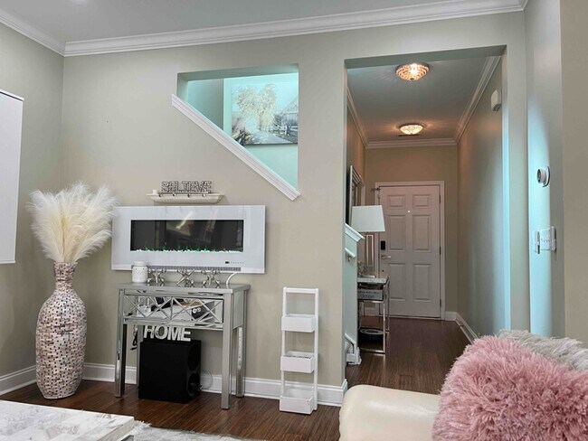 Building Photo - 272 Woodbrook Way