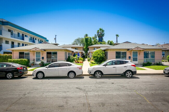 Foto del edificio - 139 N Beachwood Dr