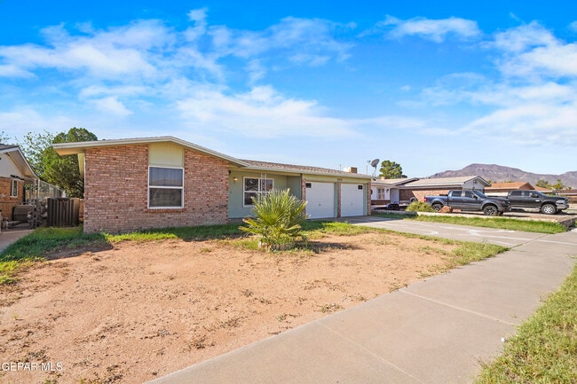 Foto del edificio - 5712 Longview Dr