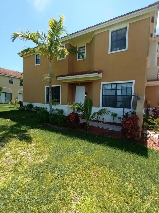 1795 SW Porta Nuovo Terrace, Port Saint Lucie, FL 34953 Townhome