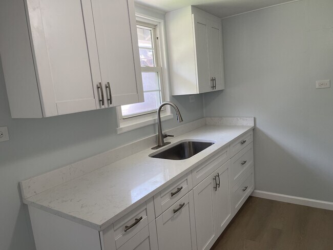 Foto del edificio - 4353 Irvington Ave