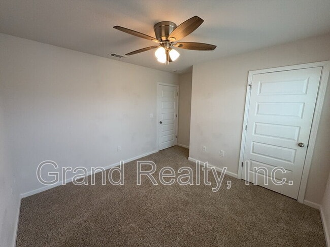 Foto del edificio - 4407 White Cedar Ct