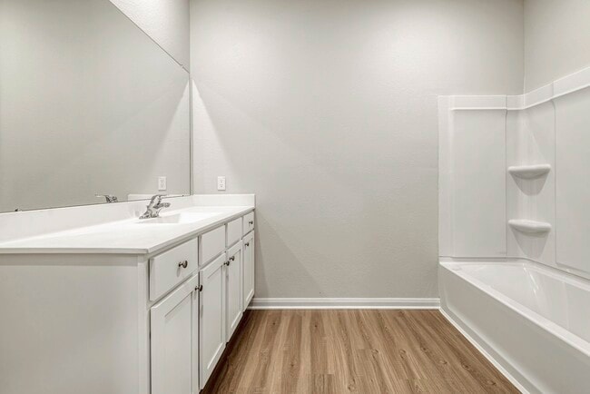 Foto del edificio - 6411 Winter Elm St