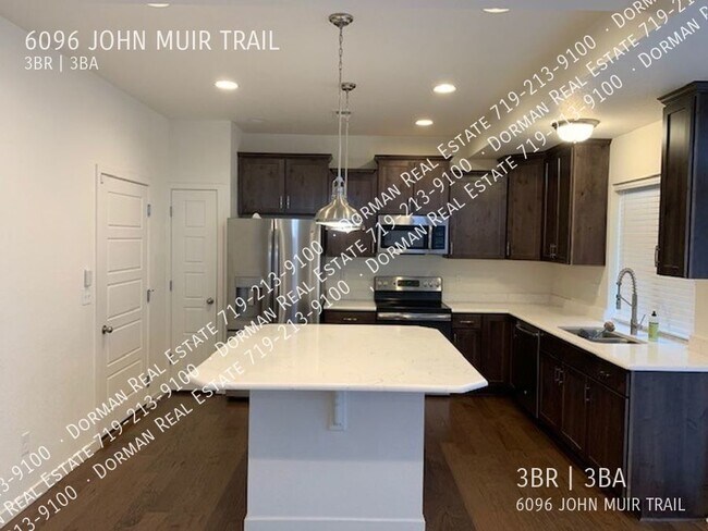 Building Photo - 6096 John Muir Trl