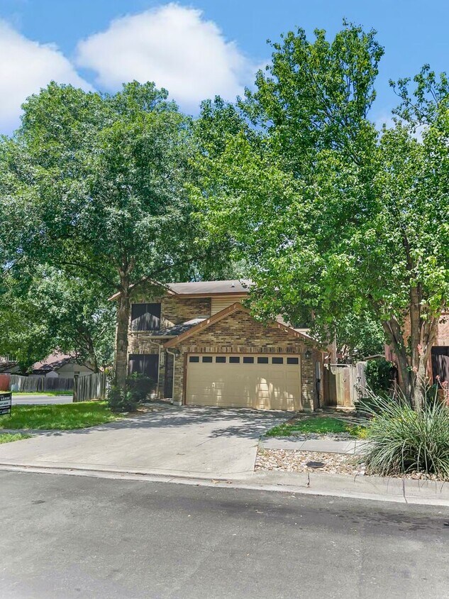 Primary Photo - 3712 Whitefield Square