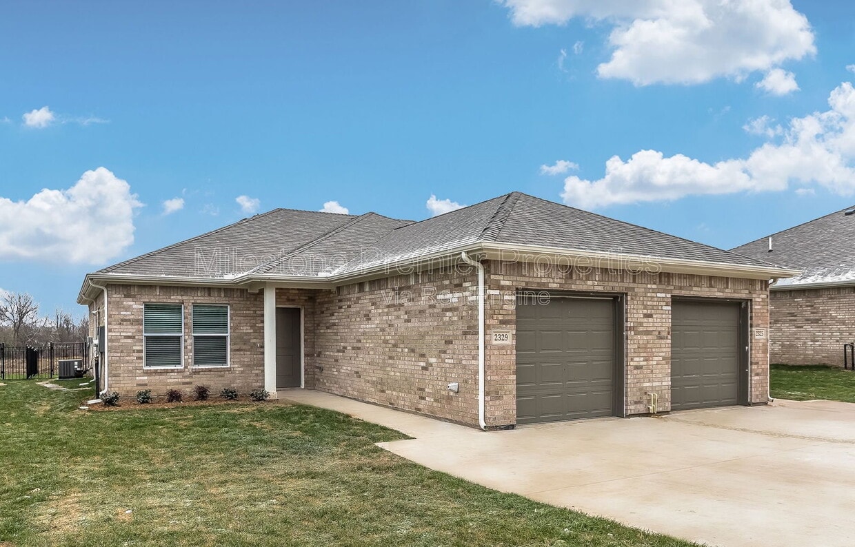 Foto principal - 2407 N Hickory St