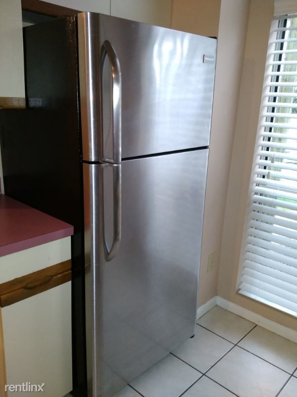 Foto del edificio - 2 br, 2 bath Condo - 511 E Lake Cir