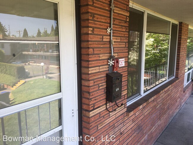 Foto del edificio - 3615-3659 SE 40th Ave