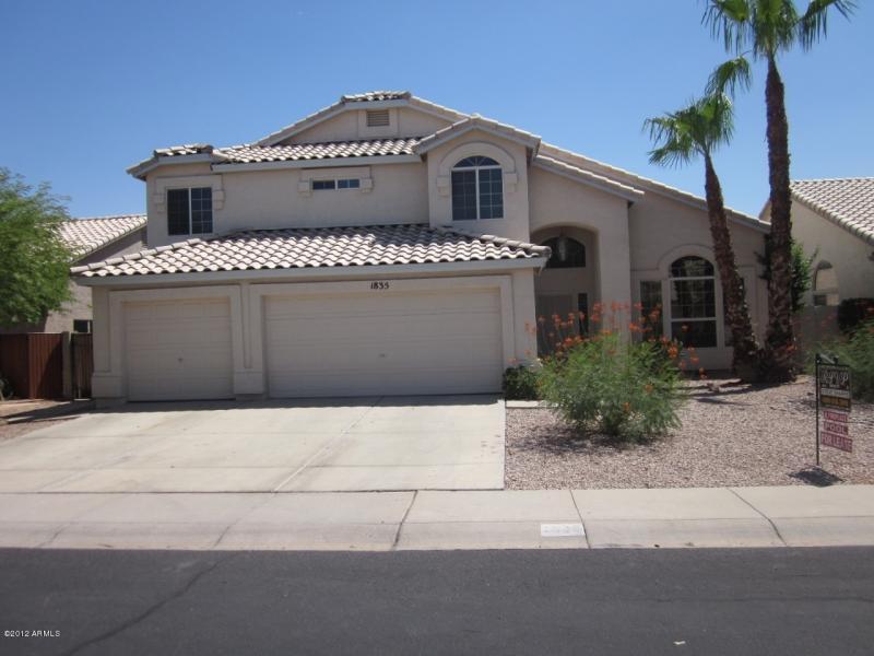 Foto principal - Gilbert 5 Bed, 3 Bath Home with Pool - LAN...