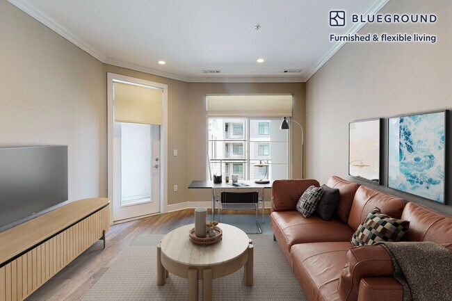 Foto del edificio - 240 E Shore Rd