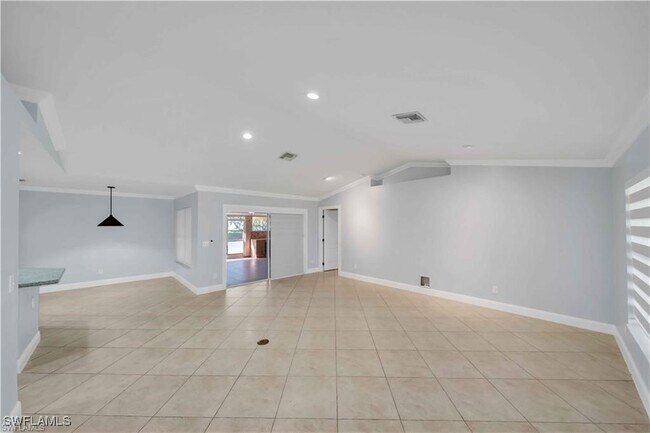 Building Photo - 3101 15th St W