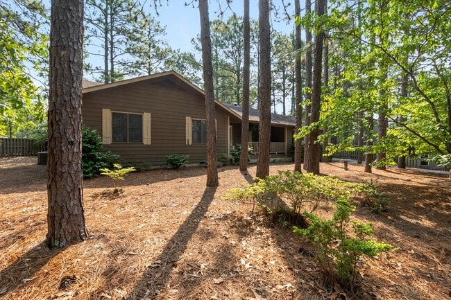 Building Photo - 4 Prichard Ln