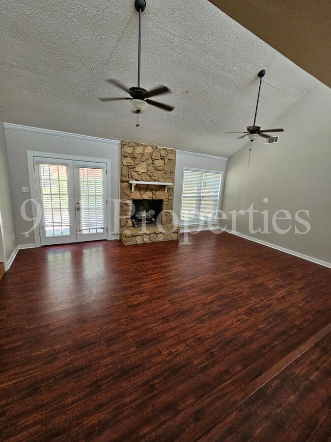 Building Photo - 2258 Tidmington Dr