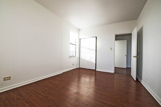 Foto del edificio - 1734 E 72nd St Chicago, IL 60649