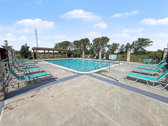 Building Photo - Trade Winds Apartment Homes