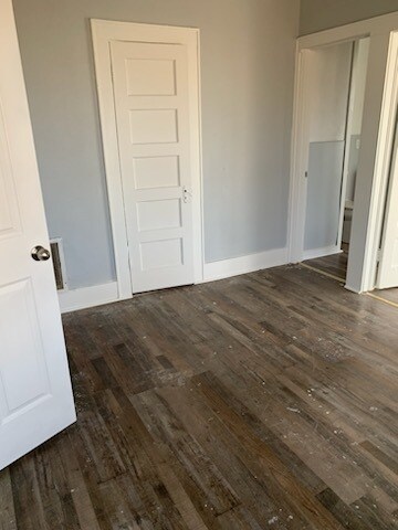 Foto del edificio - 1616 D St N