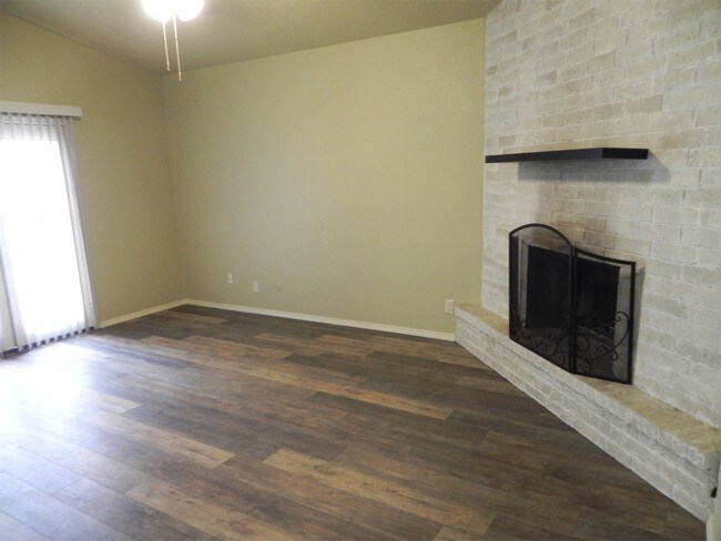 Foto del edificio - 1238 E 144th St