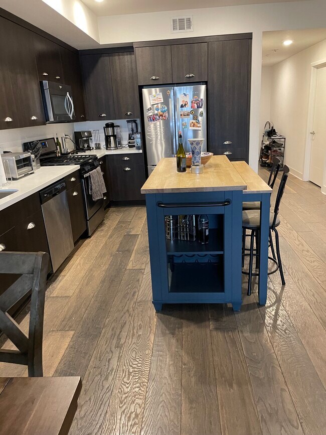Kitchen - 2980 Ripple Plz