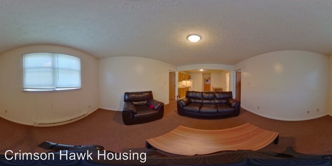 Building Photo - 1227 W Maple St