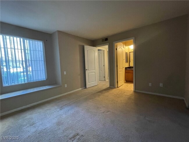 Foto del edificio - 9325 W Desert Inn Rd