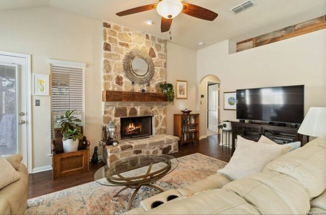 Foto del edificio - 5618 Thunder Oaks
