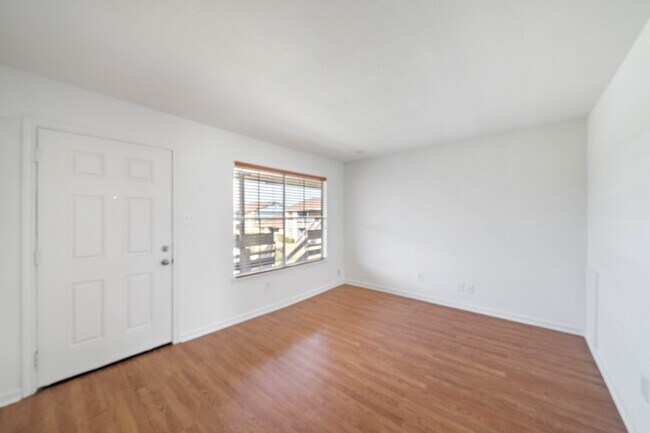 Foto del edificio - 2828 61st St