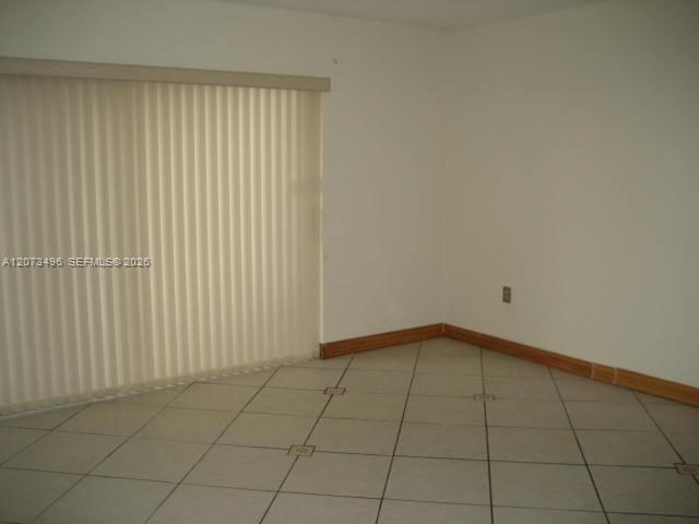 Foto del edificio - 10810 N Kendall Dr