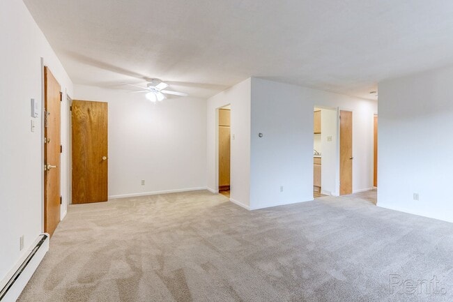 Interior Photo - White Oak Apartments