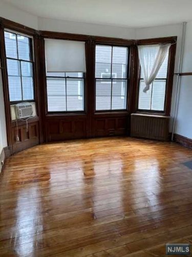 Foto del edificio - 239 N 7th St