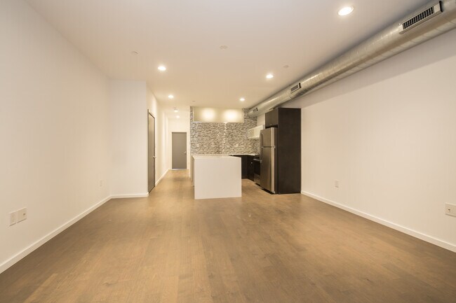 Building Photo - 1211 N 5th St