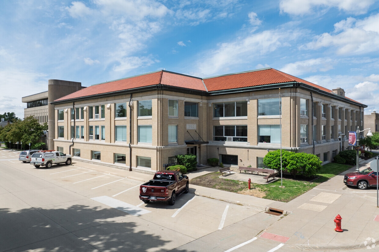 Primary Photo - Iowa Mutual Lofts