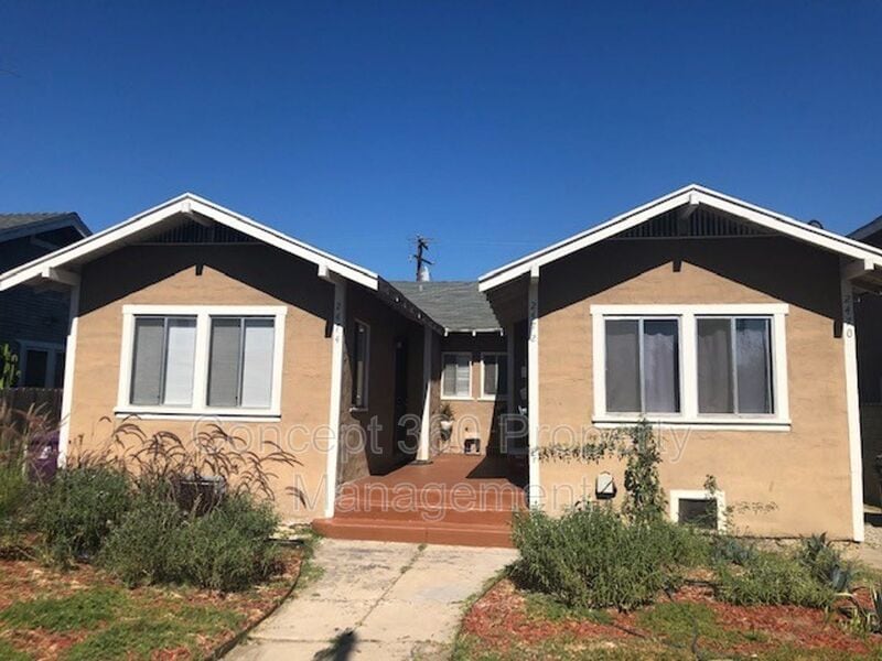 Primary Photo - 2474 LINDEN AVE