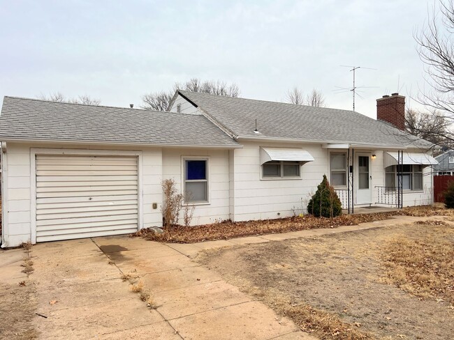 Building Photo - Charming 3-Bedroom Home in Kingman