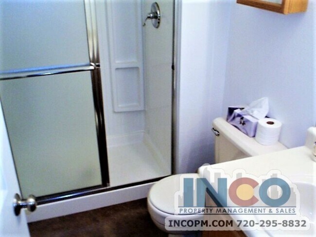 Foto del edificio - Fantastic 4 bed 2 bath Ranch style townhom...