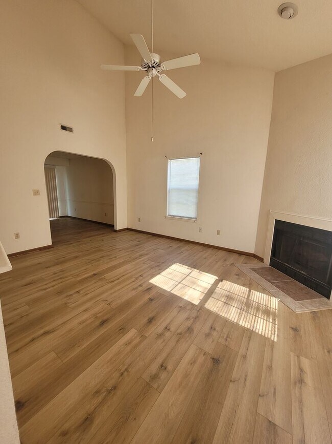 Foto del edificio - 2301-2303 Monmouth Ct