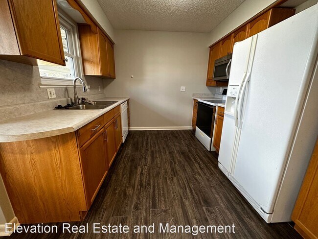 Building Photo - 4 br, 3 bath House - 2035 S. Cline Avenue