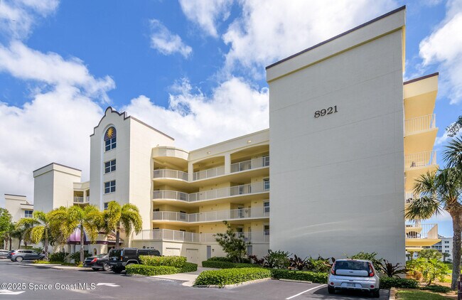 Building Photo - 8921 Lake Dr
