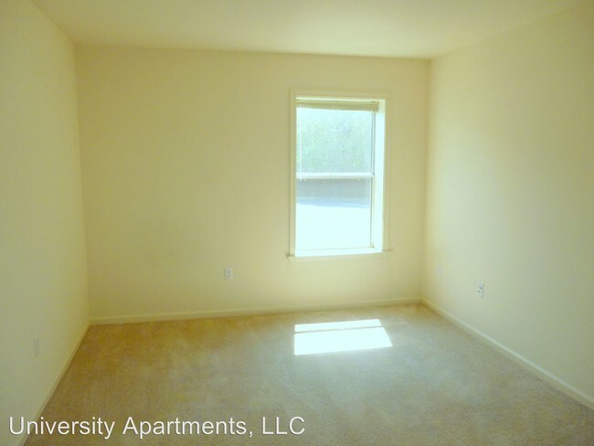 Foto del edificio - 324 13th St NW